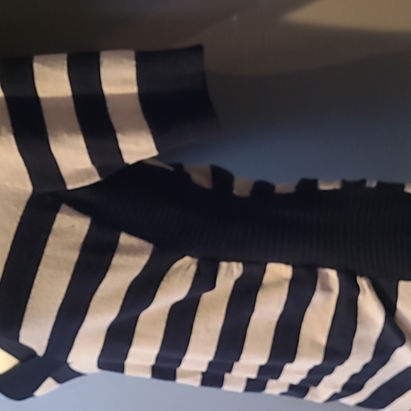 Womens Sweater - Picture 3 of 4